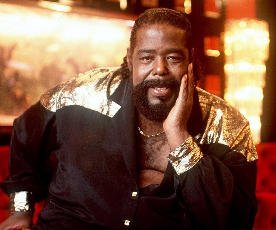 10 Best Barry White Songs of All Time - Singersroom.com