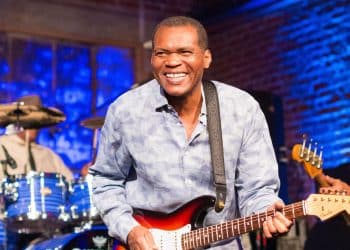 10 Best Robert Cray Band Songs of All Time