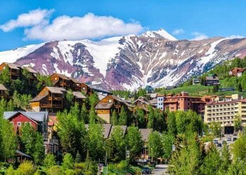 10 Famous Singers from Colorado