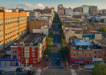 10 Famous Singers from Delaware