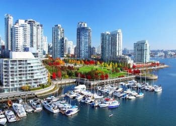 10 Famous Singers from Canada