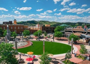 10 Famous Singers from South Dakota