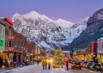 10 Famous Singers from Wyoming