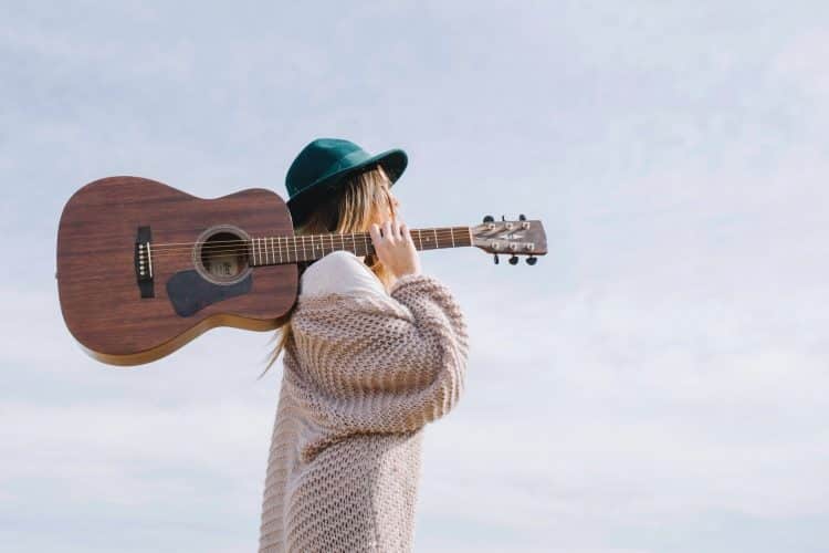 15 Best Folk Music Songs of All Time