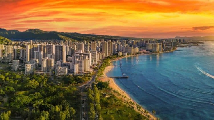 10 Famous Singers from Hawaii