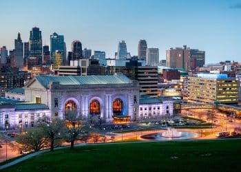 10 Famous Singers from Kansas