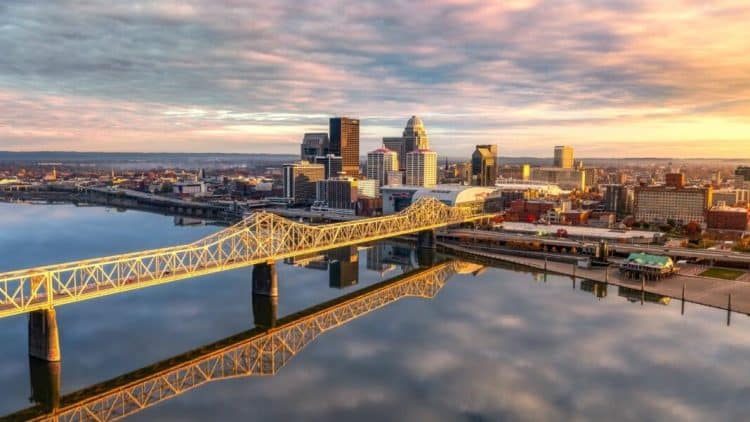 10 Famous Singers from Kentucky