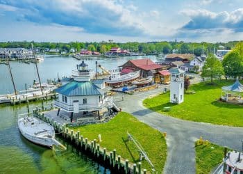 10 Famous Singers from Maryland