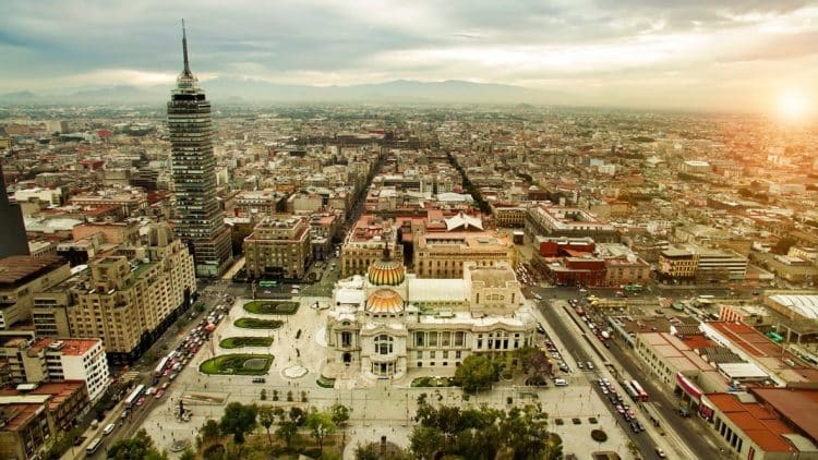 10 Famous Singers from Mexico