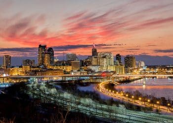 10 Famous Singers from Minnesota