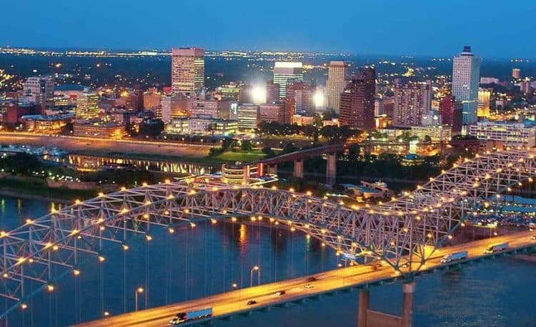 10 Famous Singers from Mississippi