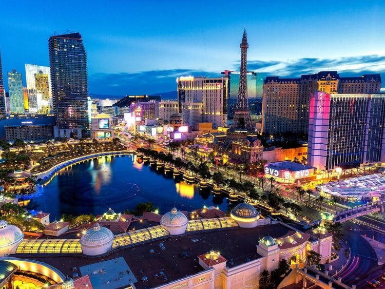 10 Famous Singers from Nevada