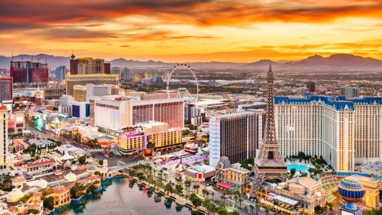 10 Famous Singers from Nevada