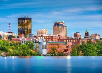 10 Famous Singers from New Hampshire