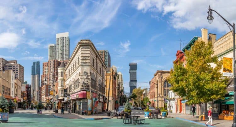 10 Famous Singers from New Jersey