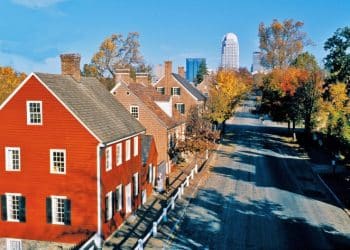 10 Famous Singers from North Carolina