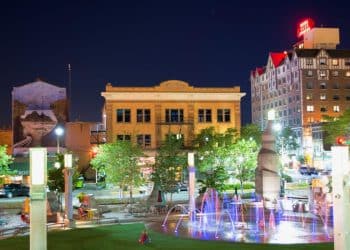 10 Famous Singers from North Dakota