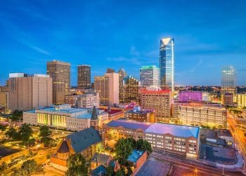 10 Famous Singers from Oklahoma