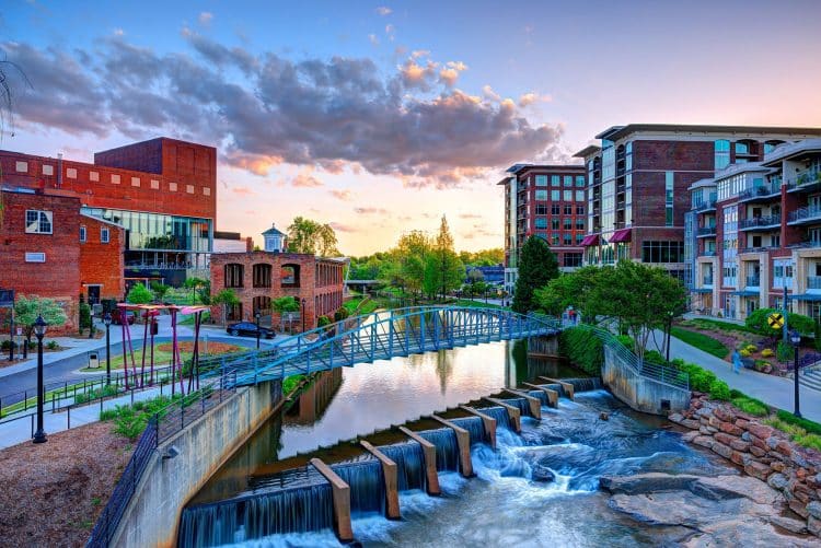 10 Famous Singers from South Carolina