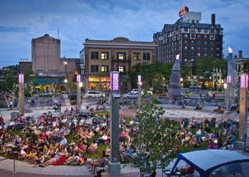 10 Famous Singers from South Dakota