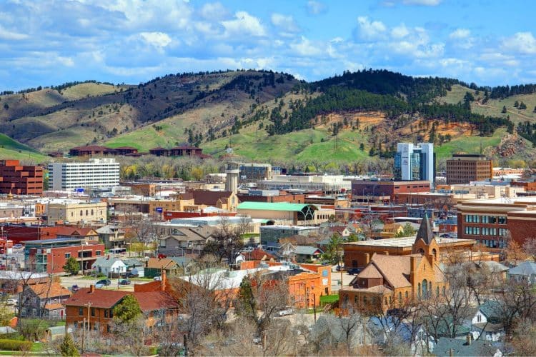 10 Famous Singers from South Dakota