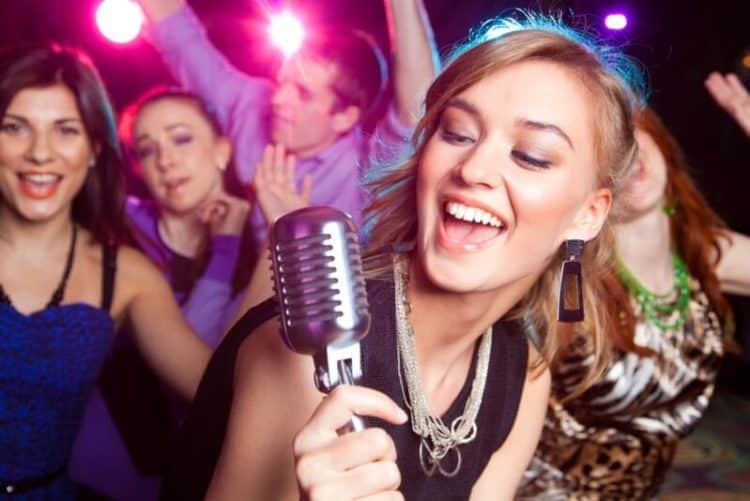 15 Best Karaoke Singers of All Time