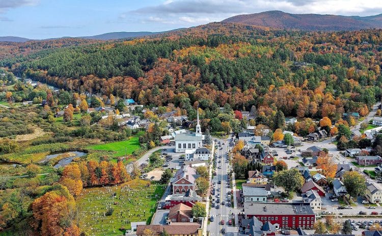 10 Famous Singers from Vermont