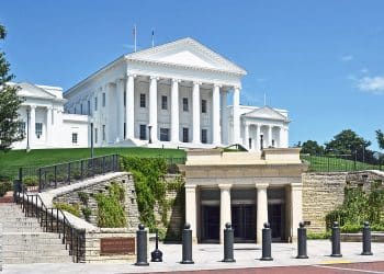 10 Famous Singers from Virginia