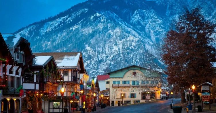 10 Famous Singers from Washington