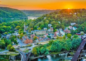 10 Famous Singers from West Virginia