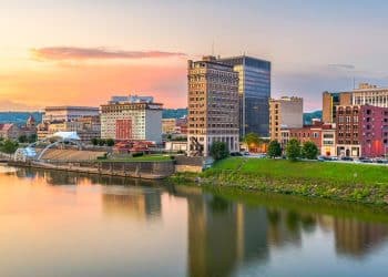 10 Famous Singers from West Virginia