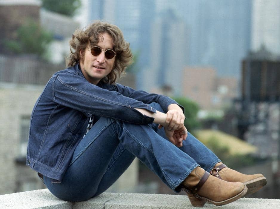 10 Best John Lennon Songs of All Time - Singersroom.com