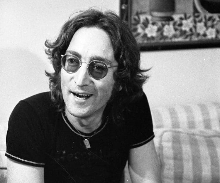 10 Best John Lennon Songs Of All Time - Singersroom.com