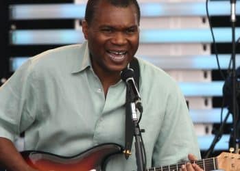 10 Best Robert Cray Band Songs of All Time