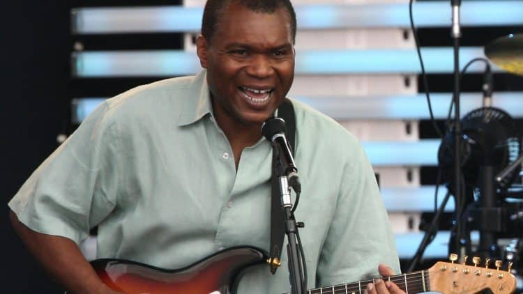 10 Best Robert Cray Band Songs of All Time