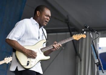10 Best Robert Cray Band Songs of All Time