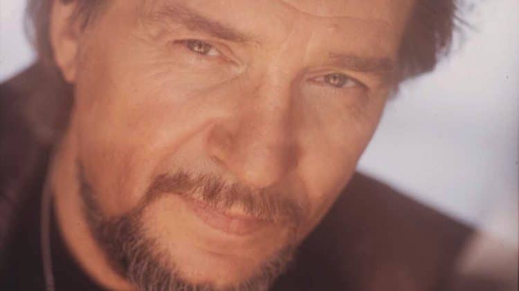 10 Best Waylon Jennings Songs of All Time