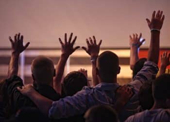 10 Best Worship Songs of All Time