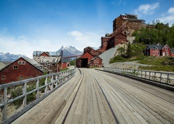 10 Famous Singers from Alaska