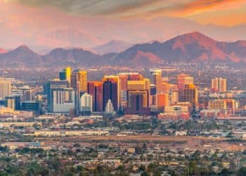 10 Famous Singers from Arizona