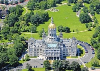 10 Famous Singers from Connecticut