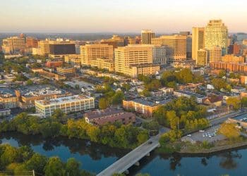 10 Famous Singers from Delaware