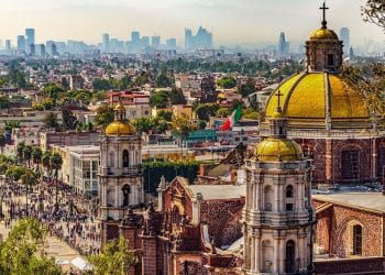 10 Famous Singers from Mexico