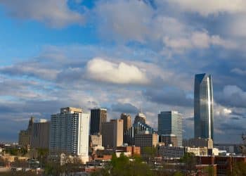 10 Famous Singers from Oklahoma