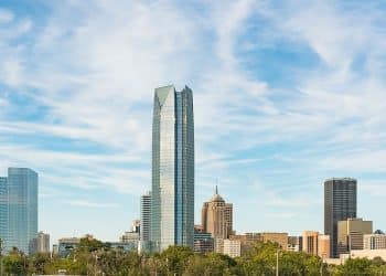 10 Famous Singers from Oklahoma