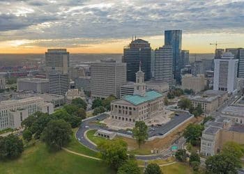 10 Famous Singers from Tennessee