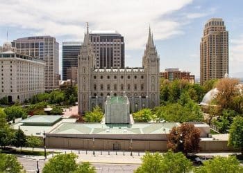 10 Famous Singers from Utah