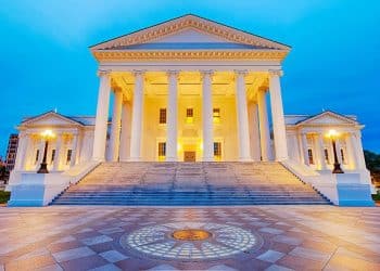 10 Famous Singers from Virginia