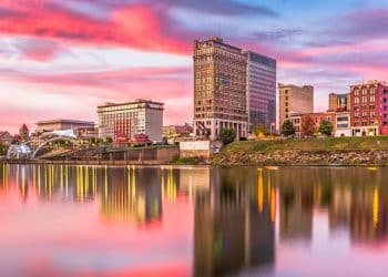 10 Famous Singers from West Virginia