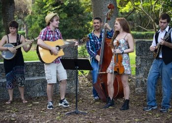 15 Best Folk Bands of All Time